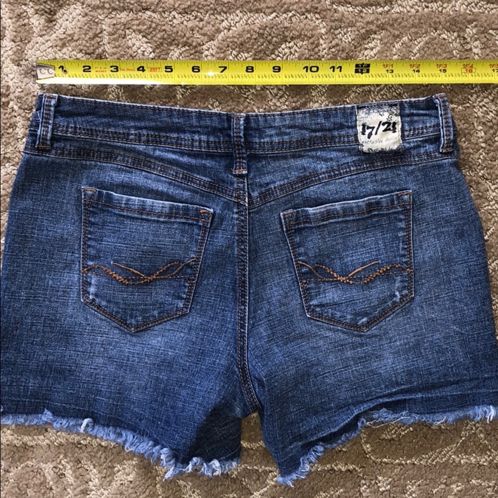 17/21 exclusive denim embroidered shorts - Picture 3 of 8